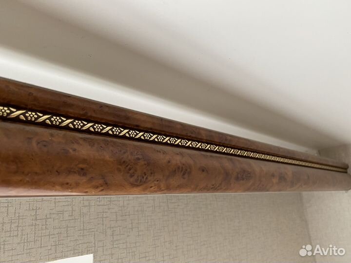 Карниз потолочный трех рядный