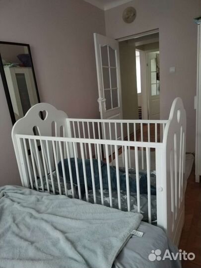 Детская кроватка