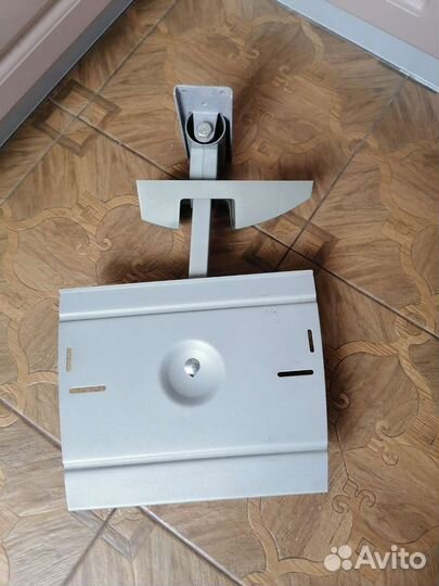 Полка настенная для телевизора навесная б/у