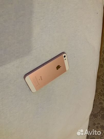 iPhone SE, 16 ГБ
