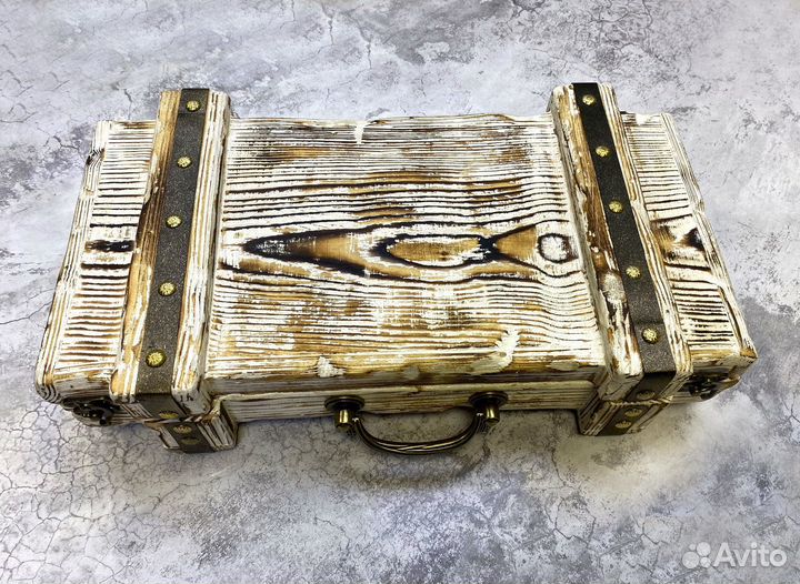 Подарочная шкатулка сундук для топора