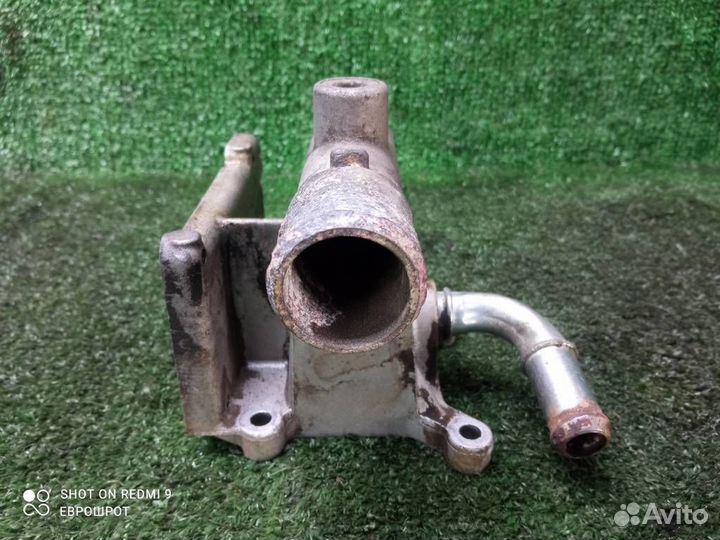 Фланец двигателя системы охлаждения Ford Focus 2