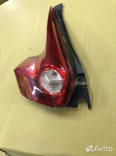 Задний левый фонарь nissan juke