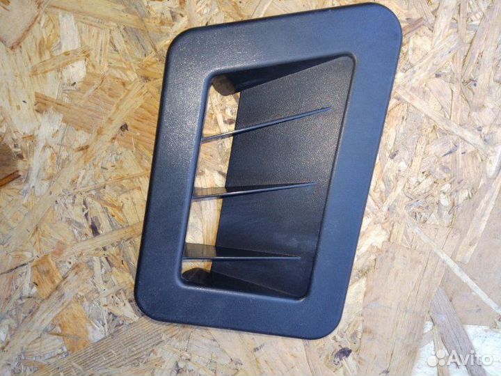 Дефлектор воздушный правый Audi A8 D4 long 4.2