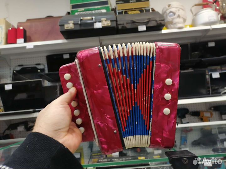 Гармонь игрушечная