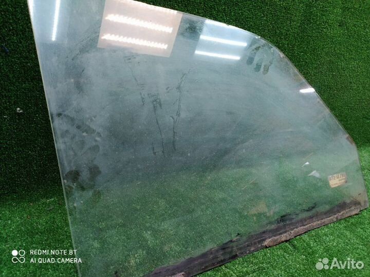 Стекло двери переднее правое Газ Волга 3102