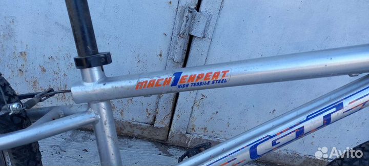 GT Mach One Expert BMX