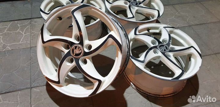 Литые диски на Skoda Octavia R15 5x112