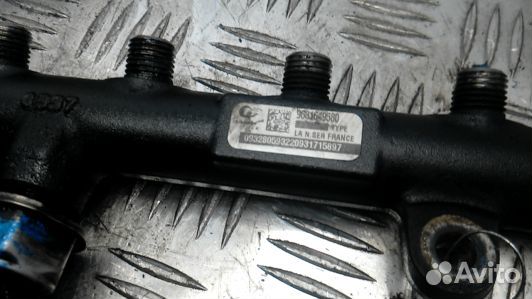 Топливная рампа дизельная ford S-MAX (LNI18BB01)