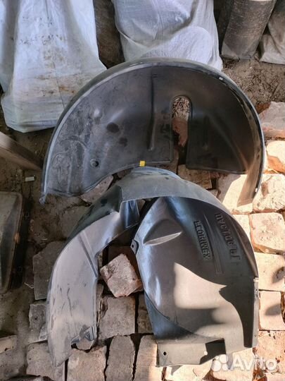 Подкрылки Renault