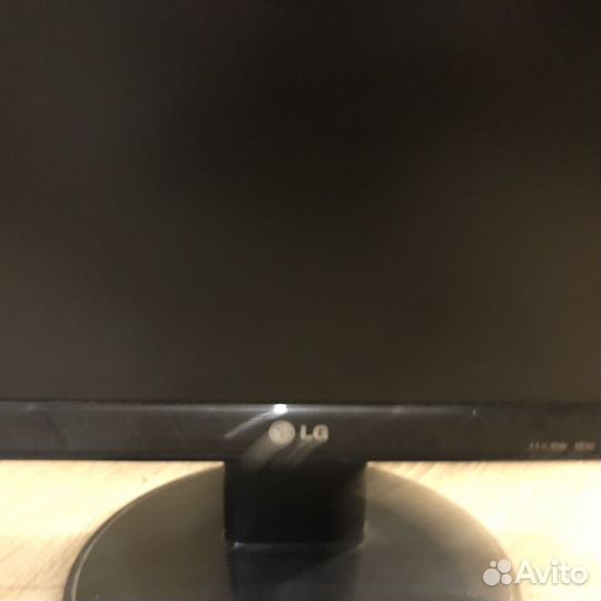 Монитор LG 19