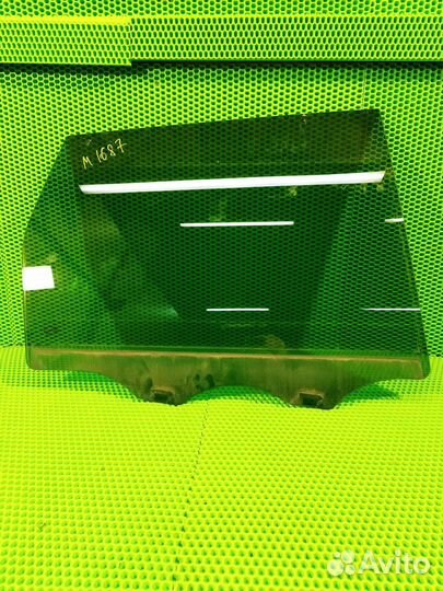 Стекло двери заднее правое Volkswagen Touareg NF