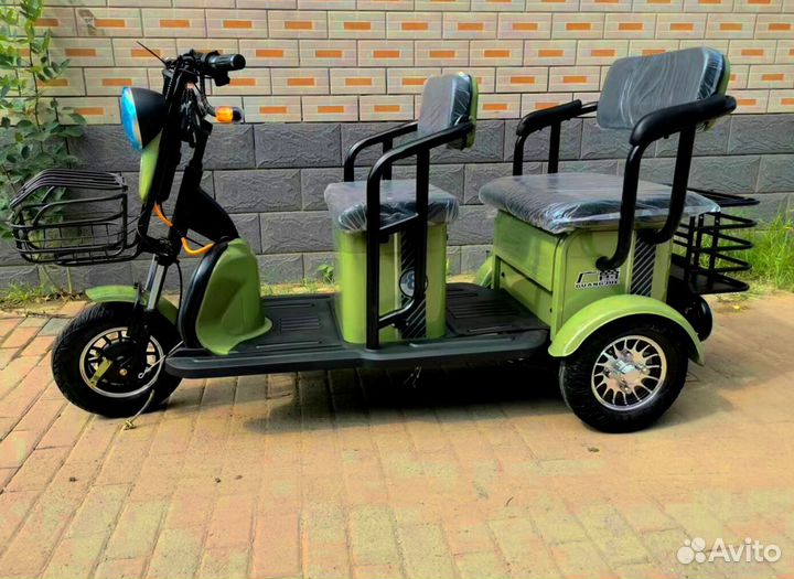 Трицикл двухместный новый