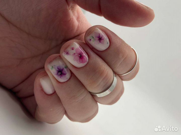 Услуги маникюра и педикюра на дому