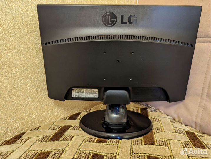 Монитор LG
