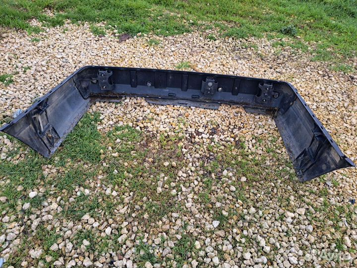 Бампер задний на Mercedes W140