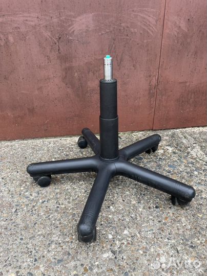 Крестовина на колесиках +газлифт(рабочий) б/у