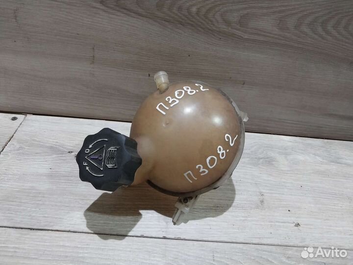 Расширительный бачок Peugeot 308
