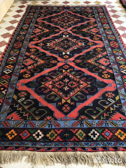 Ковер ручной работы