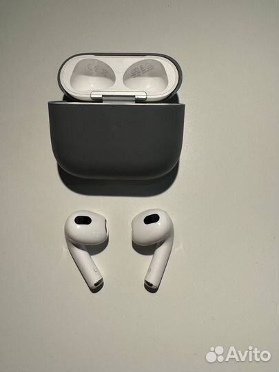 Беспроводные наушники airpods 3