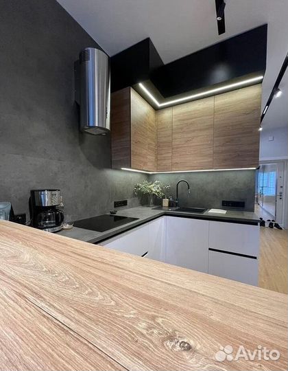 Кухонный гарнитур на заказ от фабрики