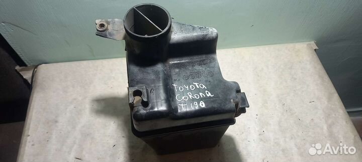 Резонатор воздушного фильтра Toyota Corona T190