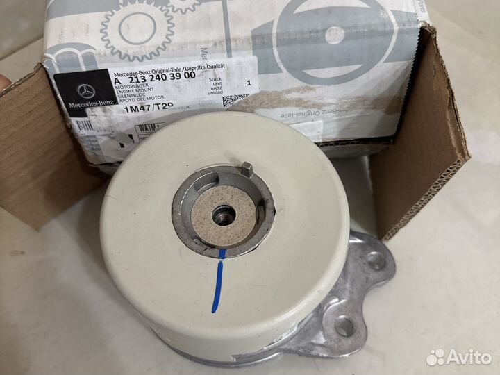 Опора двигателя Мерседес 213