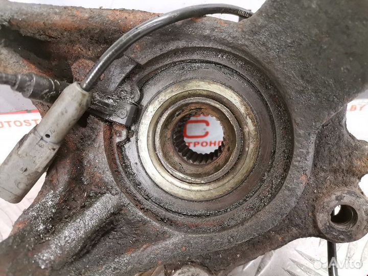 Ступица передняя правая Peugeot 3008 2010