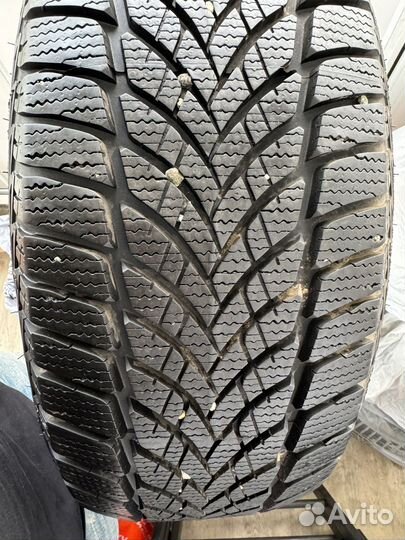 Goodyear UltraGrip Ice 2 215/55 R17