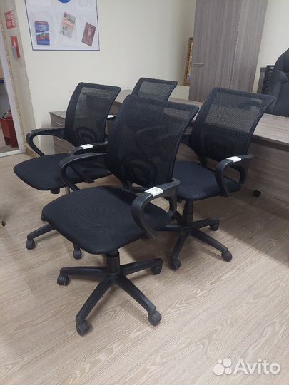 Кресло компьютерное офисное руководителя менеджера