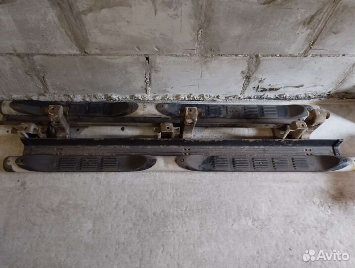 Подножки (пороги) Митсубиси Паджеро спорт 2