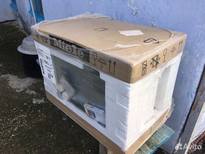 Встраиваемая кофемашина miele