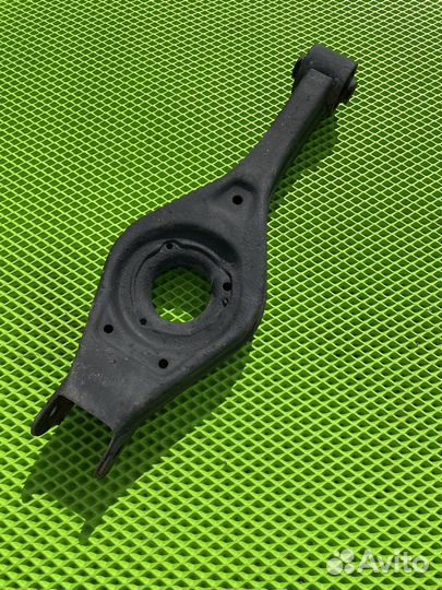 Задний правый рычаг под пружину элантра 4 HD