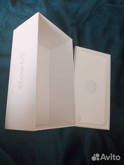 Коробка от Айфона 6s + оригинальная дарядка