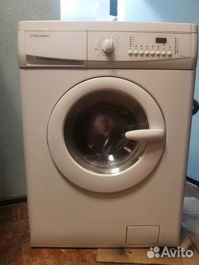 Стиральная машина на запчасти electrolux ews 1105