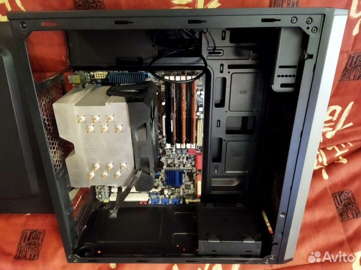 Материнская плата с процессором и памятью