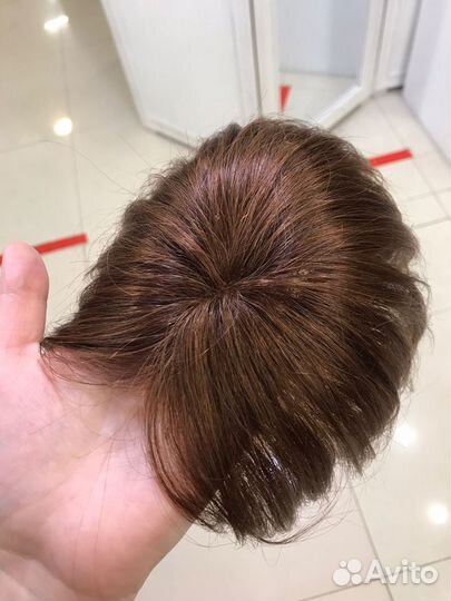 Накладка на пробор из натуральных волос