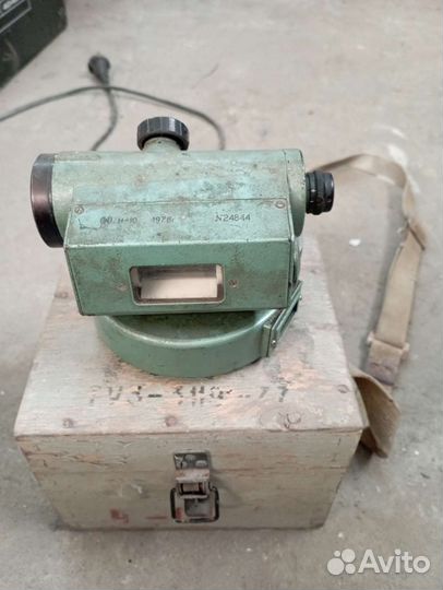 Нивелир Н 10