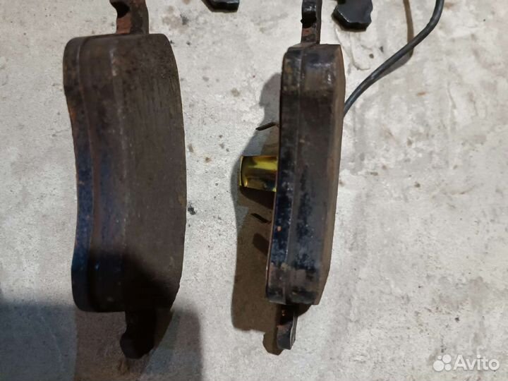 Колодки тормозные передние Фольксваген T4