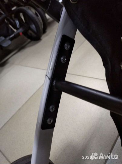 Запчасть на коляску бабало- усилитель поперечины