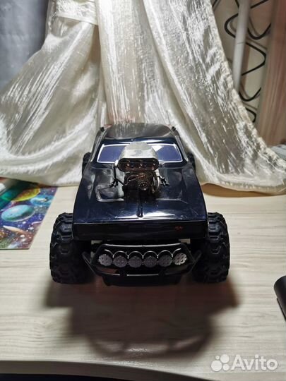 Внедорожник игрушка