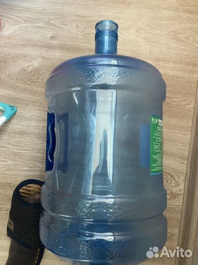 Две бутыли по 19 литров