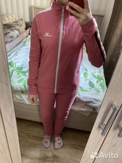 Костюм женский спортивный