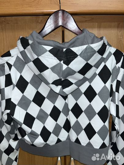 Спортивная кофта