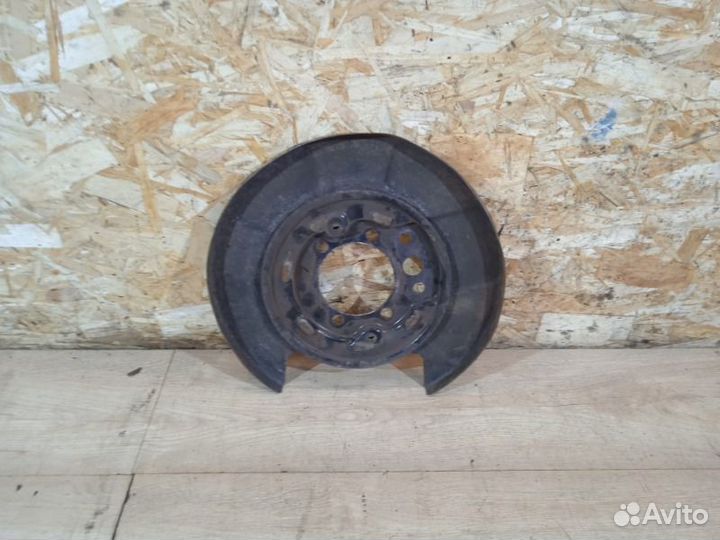 Пыльник тормозного диска задний левый Infiniti M35