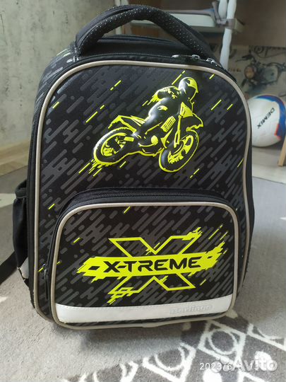 Ранец(рюкзак) для мальчика для начальной школы