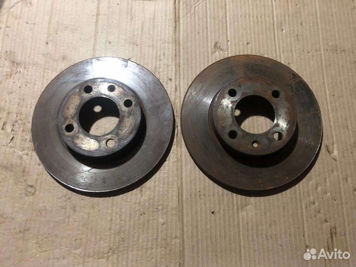 Передние тормозные диски Volkswagen golf 3 Vento