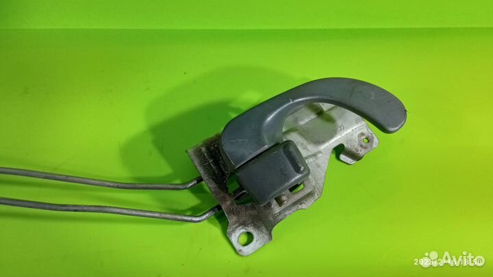 Замок двери передний правый Mitsubishi Galant 7