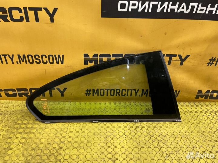 Стекло глухое заднее правое Bmw 630I E63 N52B30A