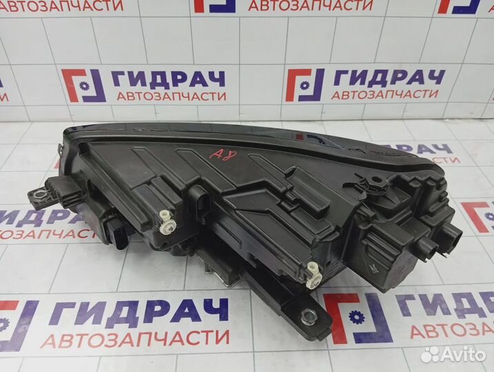 Фара правая Skoda Octavia (A8) 2019